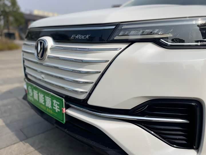 Фото 5 - Changan CS55 EV