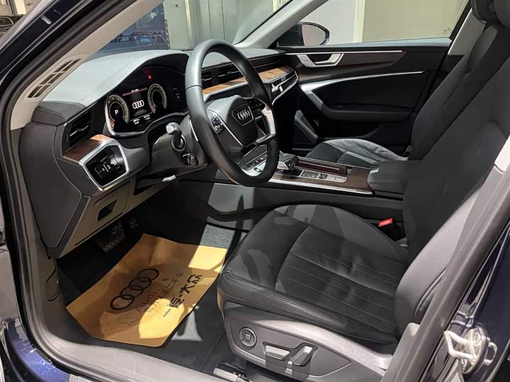 Фото 7 - Audi A6