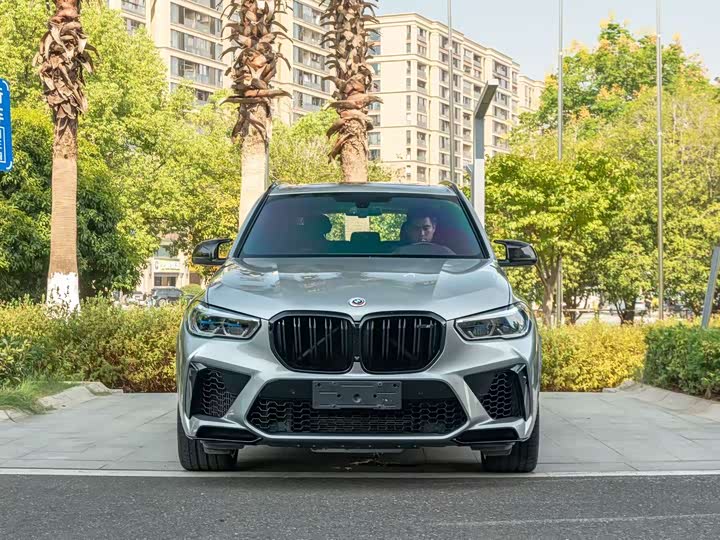 Фото 2 - BMW X5 M