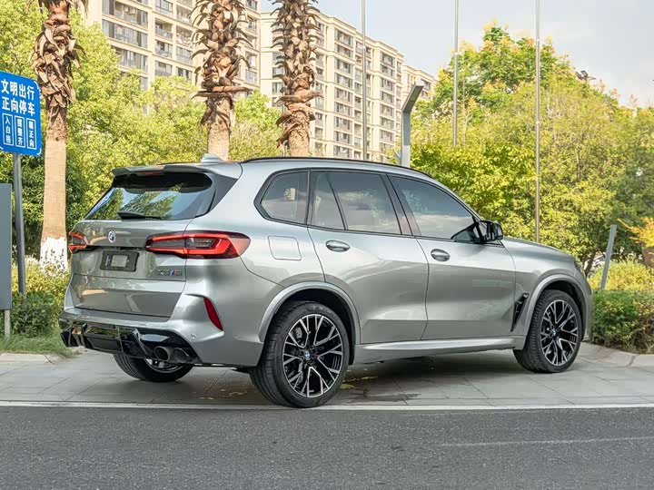 Фото 4 - BMW X5 M