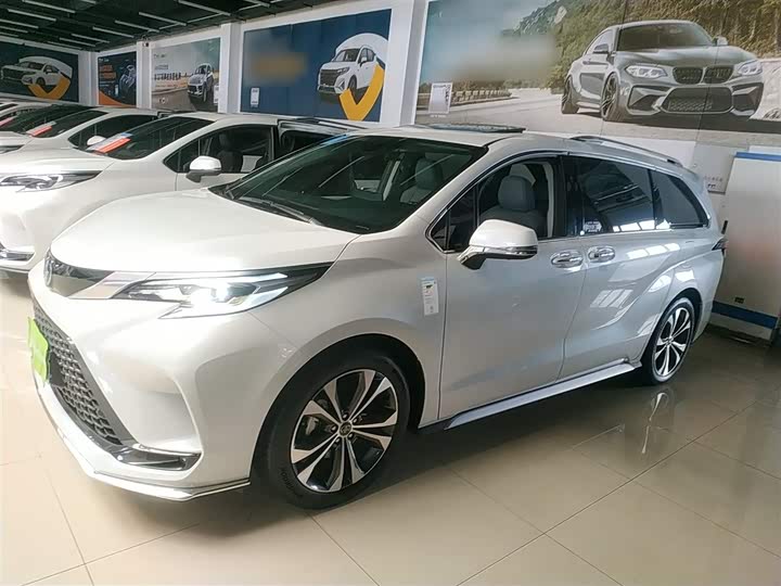 Фото 5 - Toyota Granvia