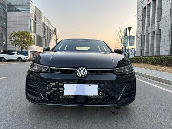 Фото 2 - Volkswagen Passat