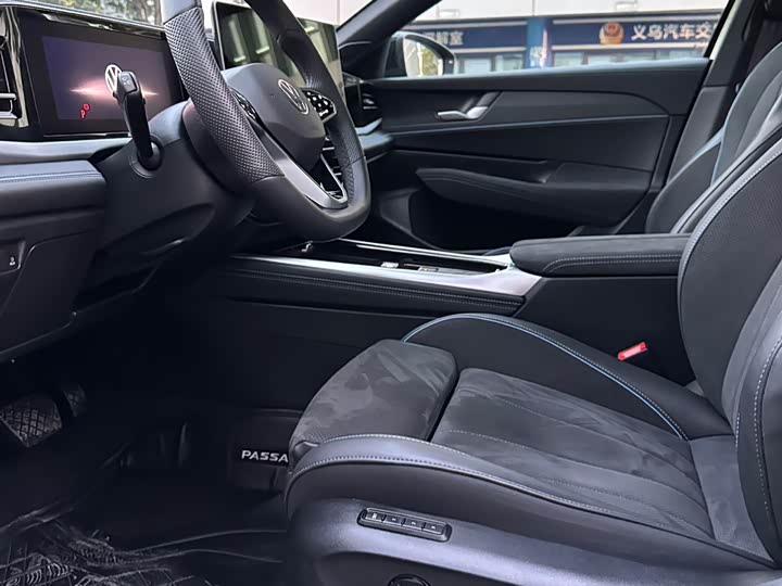 Фото 8 - Volkswagen Passat