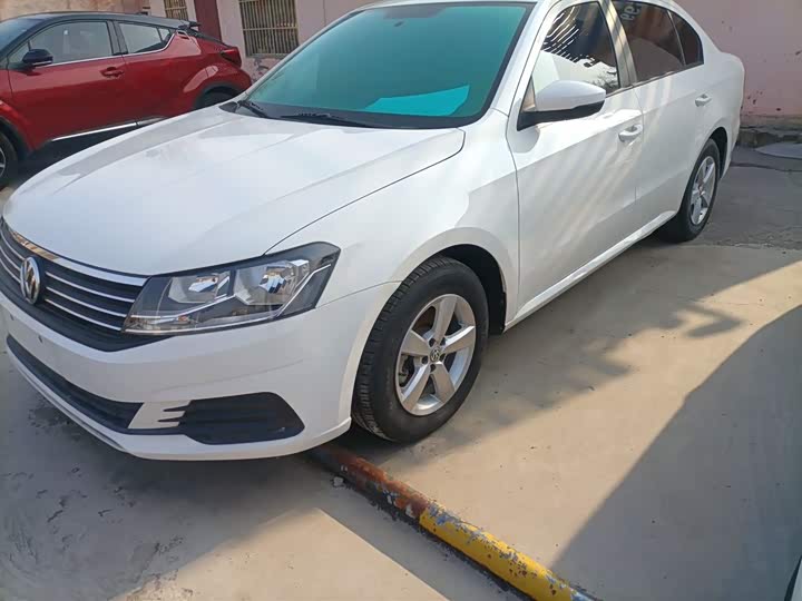 Фото 2 - Volkswagen Lavida