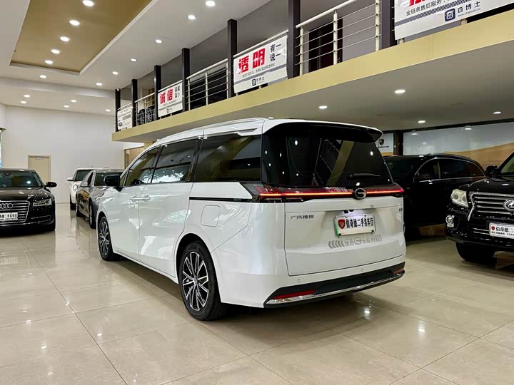 Фото 7 - GAC Trumpchi E8