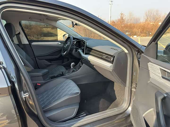 Фото 4 - Volkswagen Sagitar L