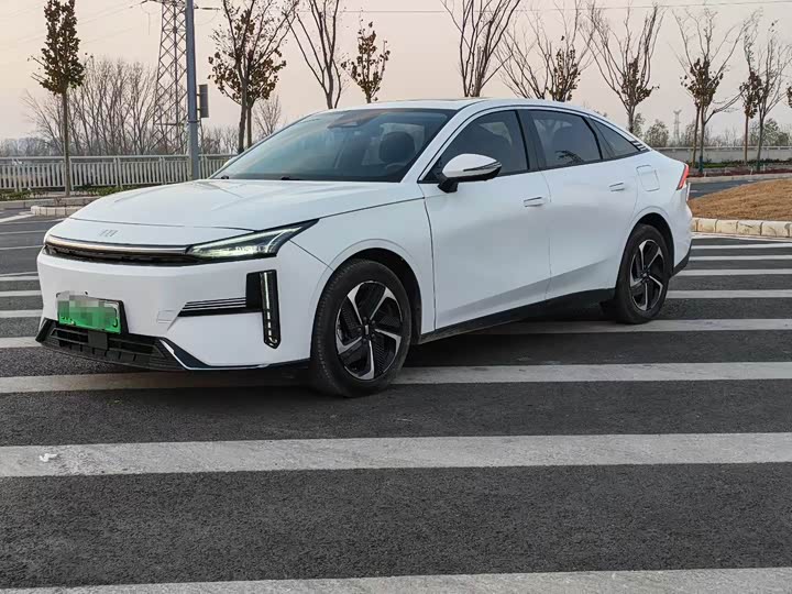 Фото 1 - Geely Galaxy L6