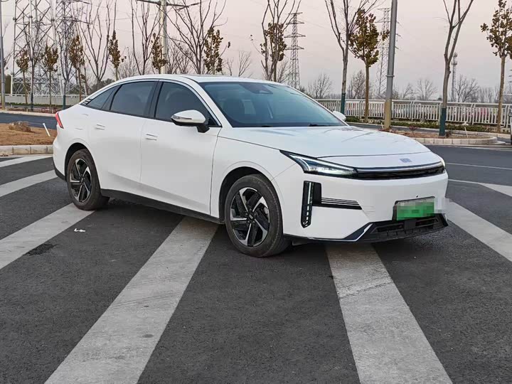 Фото 3 - Geely Galaxy L6