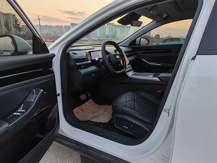 Фото 4 - Geely Galaxy L6