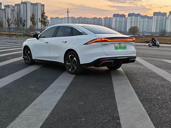 Фото 9 - Geely Galaxy L6