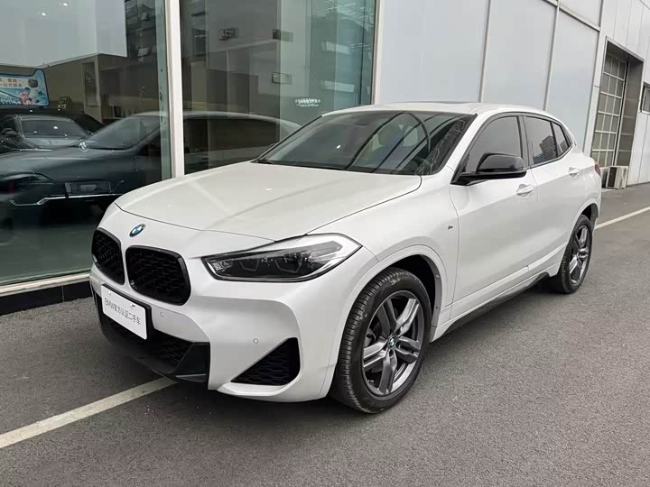Фото 1 - BMW X2