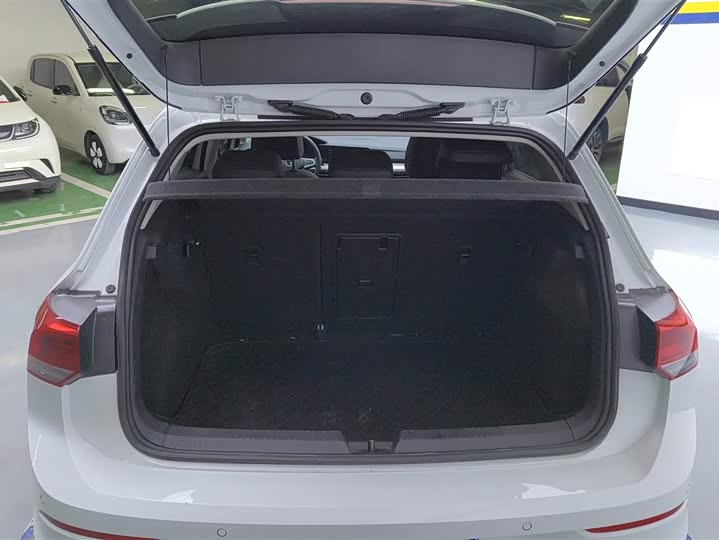 Фото 4 - Volkswagen Golf