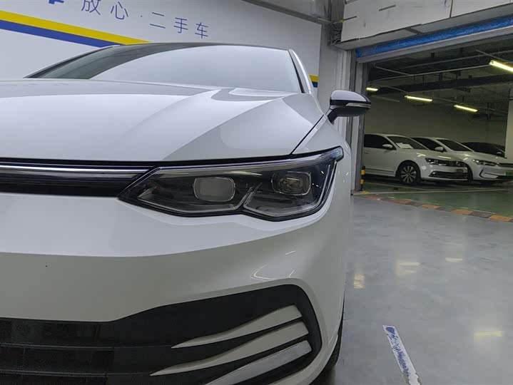 Фото 5 - Volkswagen Golf