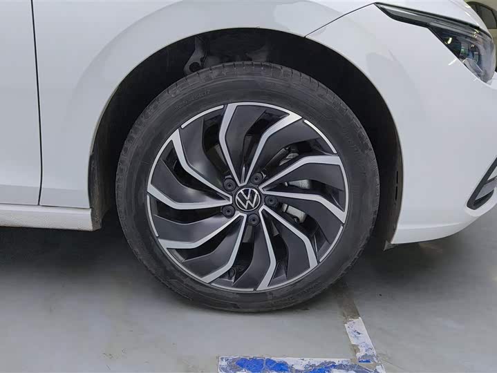 Фото 6 - Volkswagen Golf