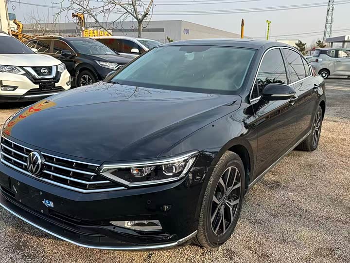 Фото 1 - Volkswagen Magotan