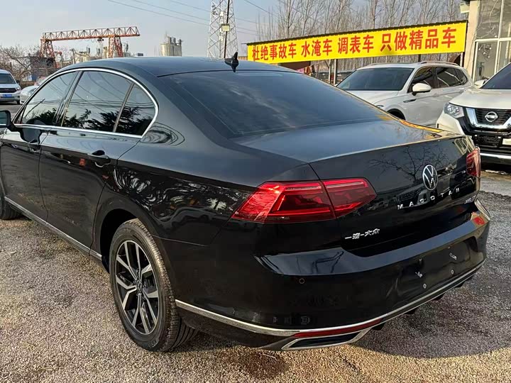 Фото 3 - Volkswagen Magotan