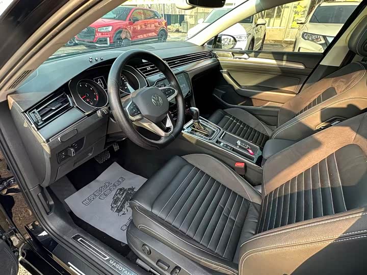 Фото 5 - Volkswagen Magotan