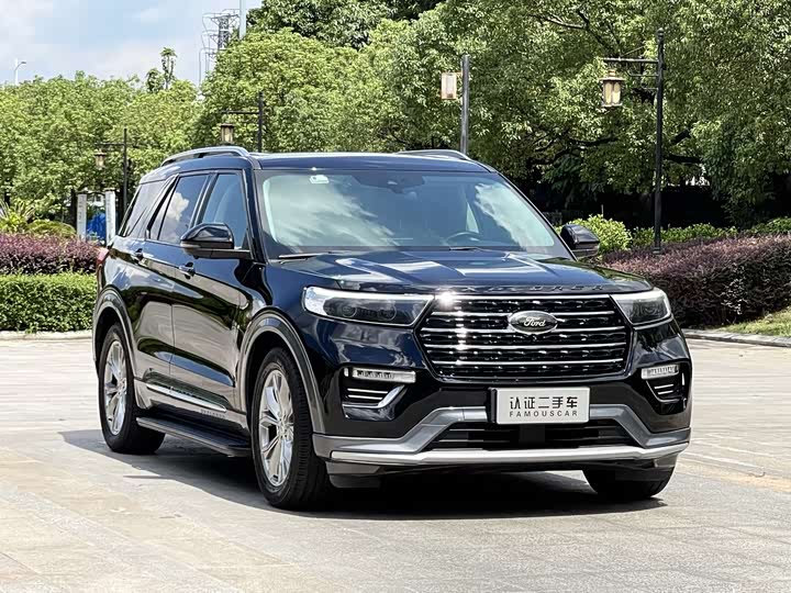 Фото 3 - Ford Explorer