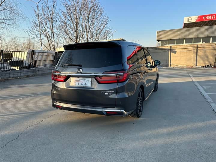Фото 6 - Honda Odyssey