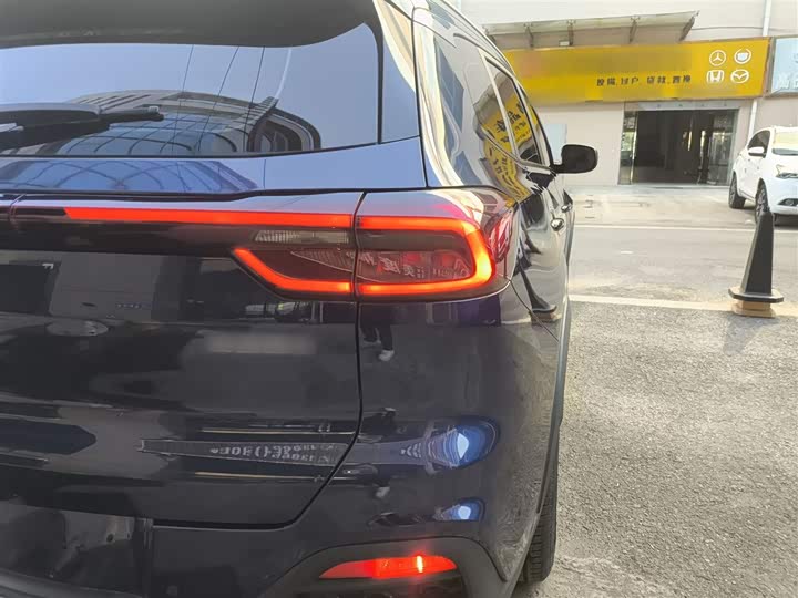 Фото 8 - Chery Tiggo 8