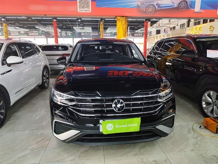 Фото 3 - Volkswagen Tiguan L Pro