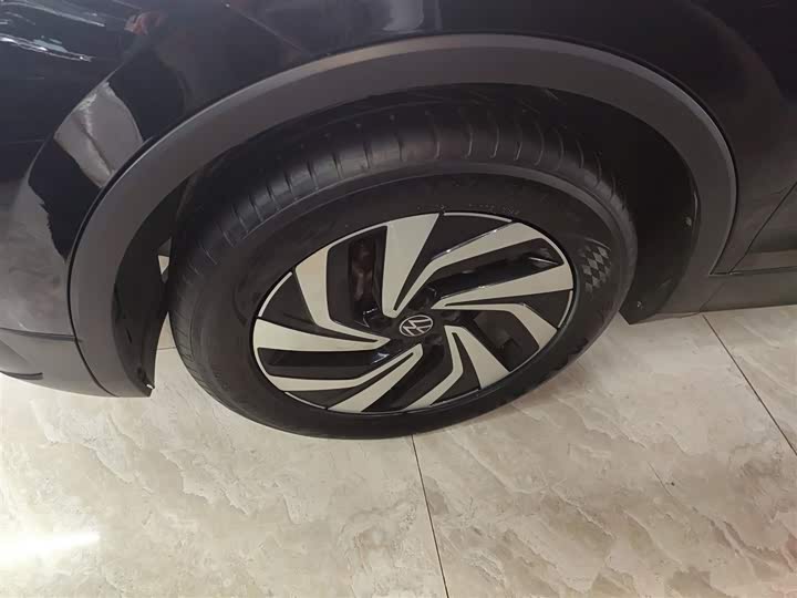 Фото 5 - Volkswagen Tiguan L Pro