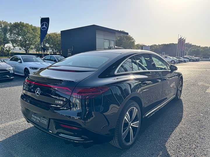 Фото 6 - Mercedes-Benz EQE