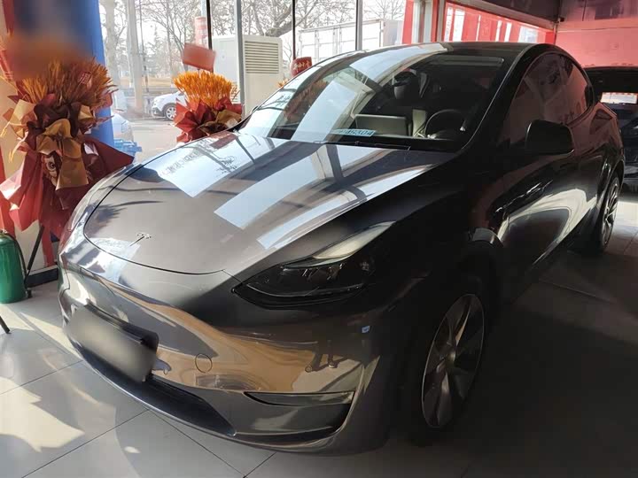 Фото 2 - Tesla Model Y