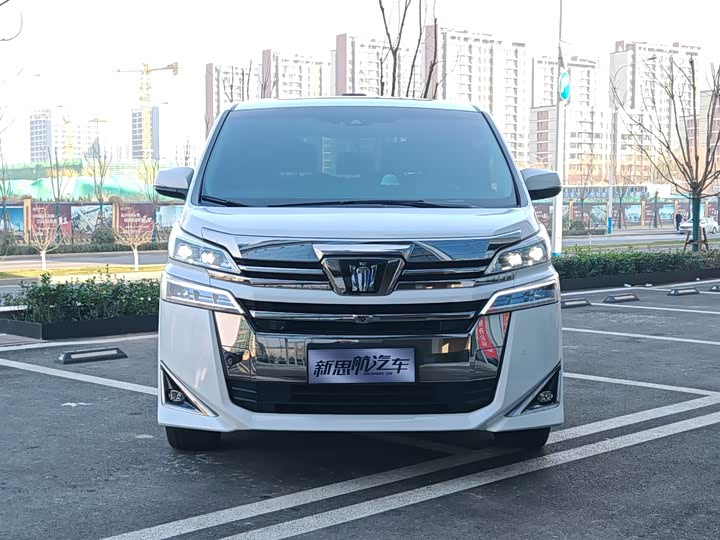 Фото 2 - Toyota Vellfire