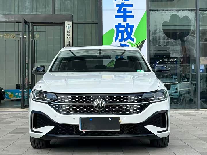 Фото 2 - Volkswagen Lavida