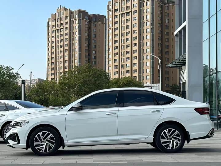 Фото 4 - Volkswagen Lavida