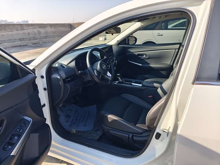 Фото 4 - Nissan Sylphy