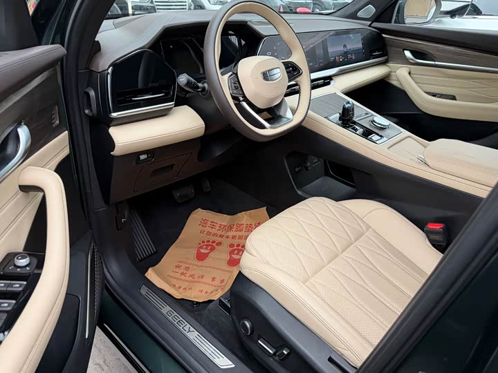 Фото 6 - Geely Monjaro