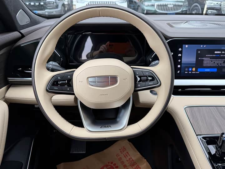 Фото 8 - Geely Monjaro