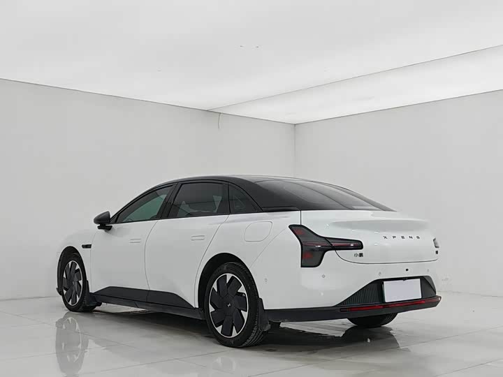 Фото 4 - XPeng Mona M03