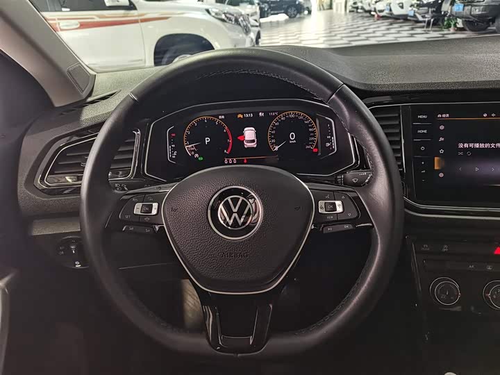 Фото 3 - Volkswagen T-Roc