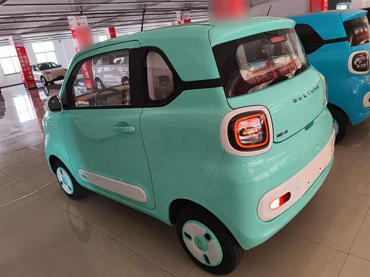 Фото 5 - Bestune Pony