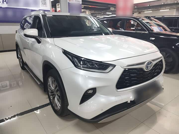 Фото 4 - Toyota Highlander