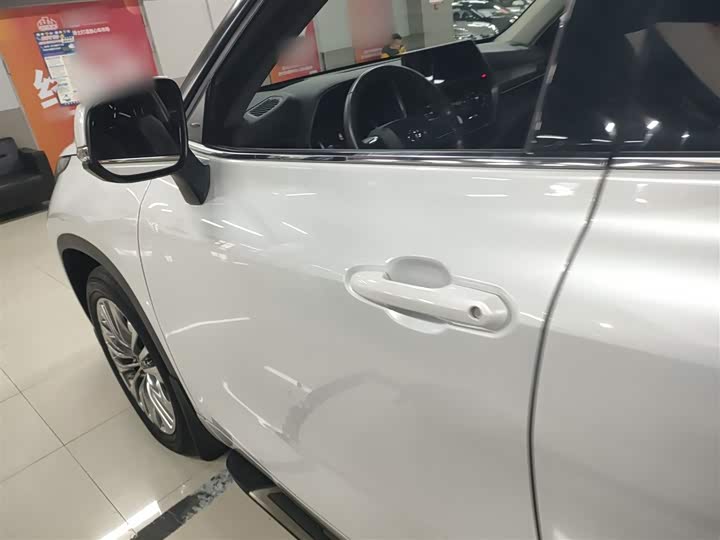 Фото 5 - Toyota Highlander