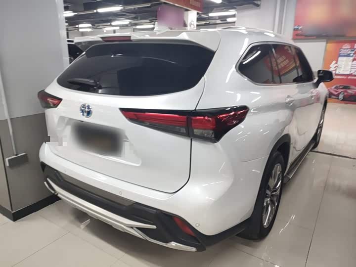 Фото 7 - Toyota Highlander