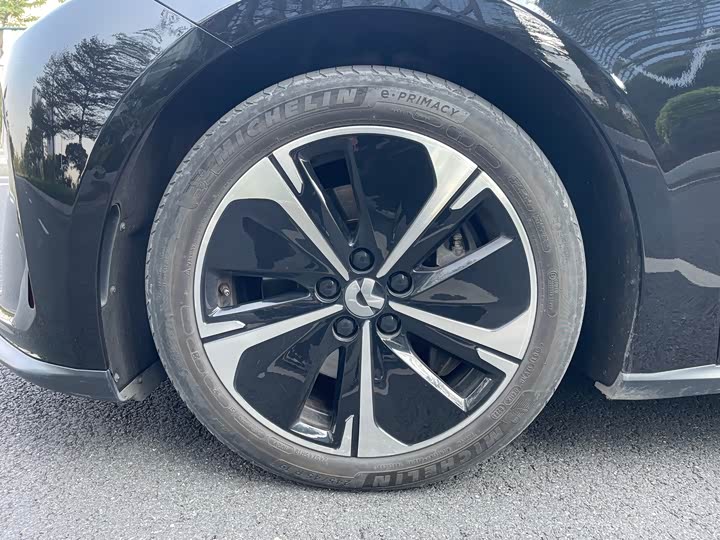 Фото 4 - Nio ET5T