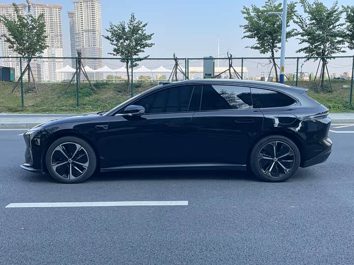 Фото 5 - Nio ET5T