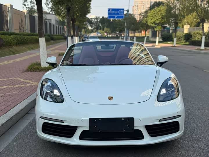 Фото 2 - Porsche 718