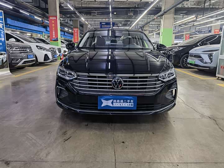 Фото 2 - Volkswagen Lavida