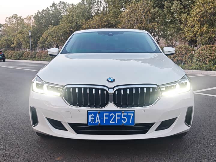 Фото 2 - BMW 6 Series GT