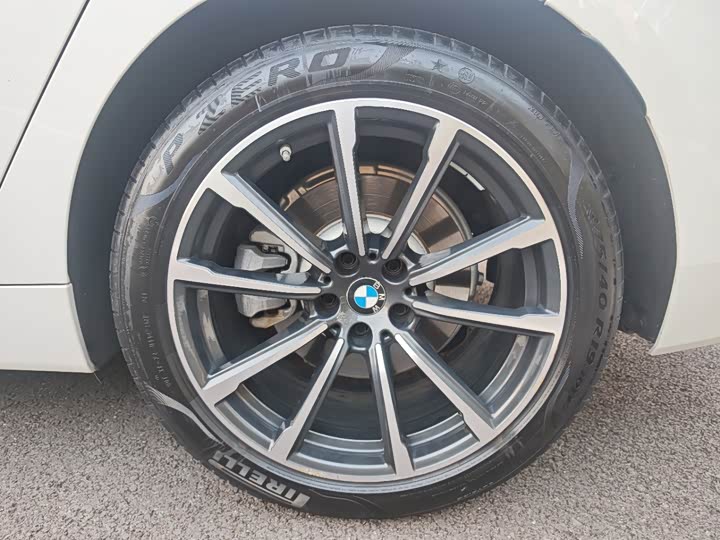 Фото 9 - BMW 6 Series GT