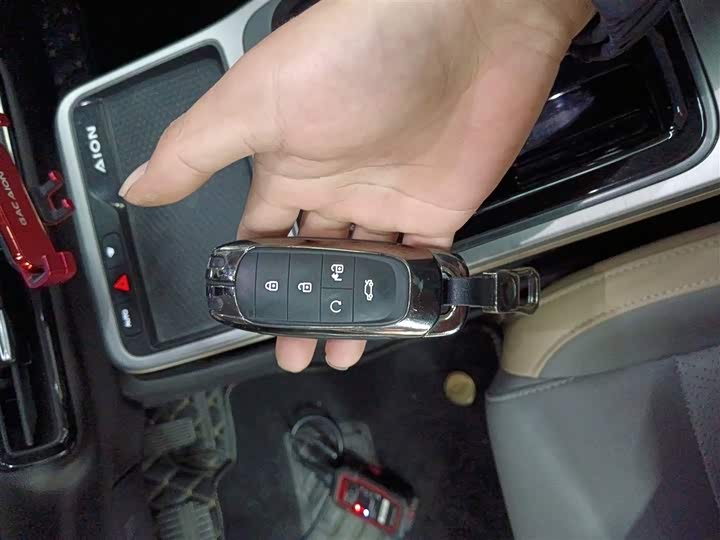 Фото 9 - GAC Aion Y