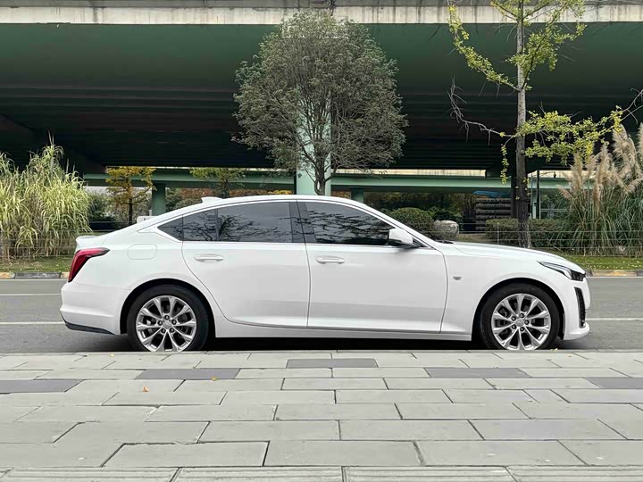 Фото 7 - Cadillac CT5