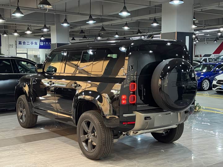 Фото 4 - Land Rover Defender