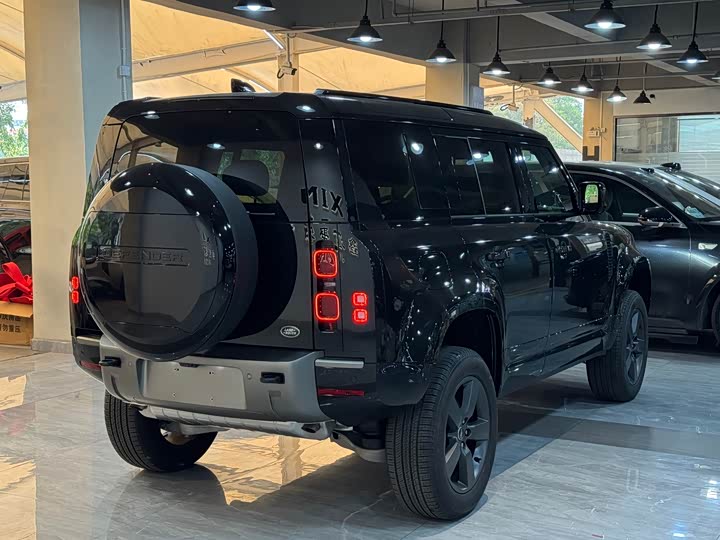 Фото 6 - Land Rover Defender